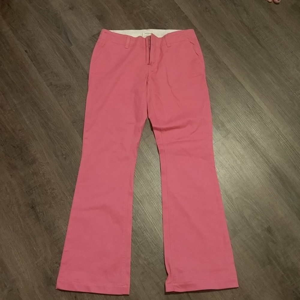 Express Chino cut short